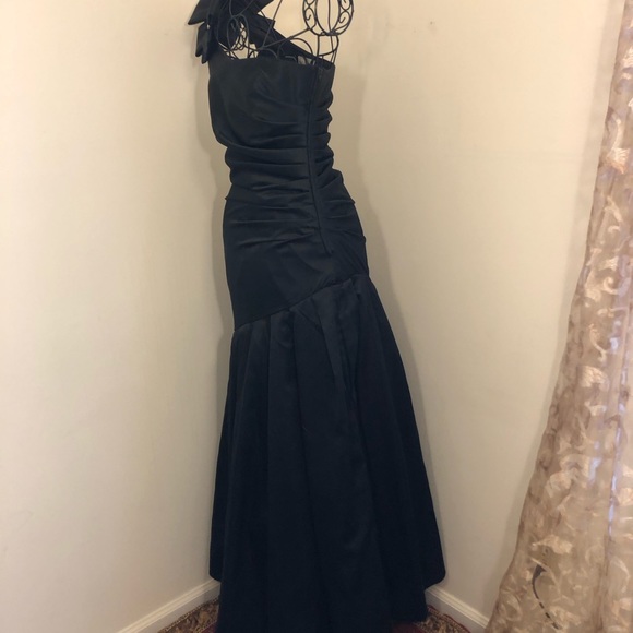 ✅ MASQUERADE dress. Size5/6 - Picture 4 of 8